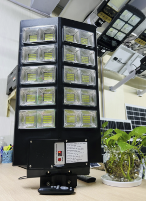 ĐÈN ĐƯỜNG NLMT LIỀN THỂ LT500W